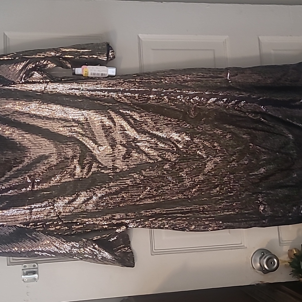 Gold/Black dress